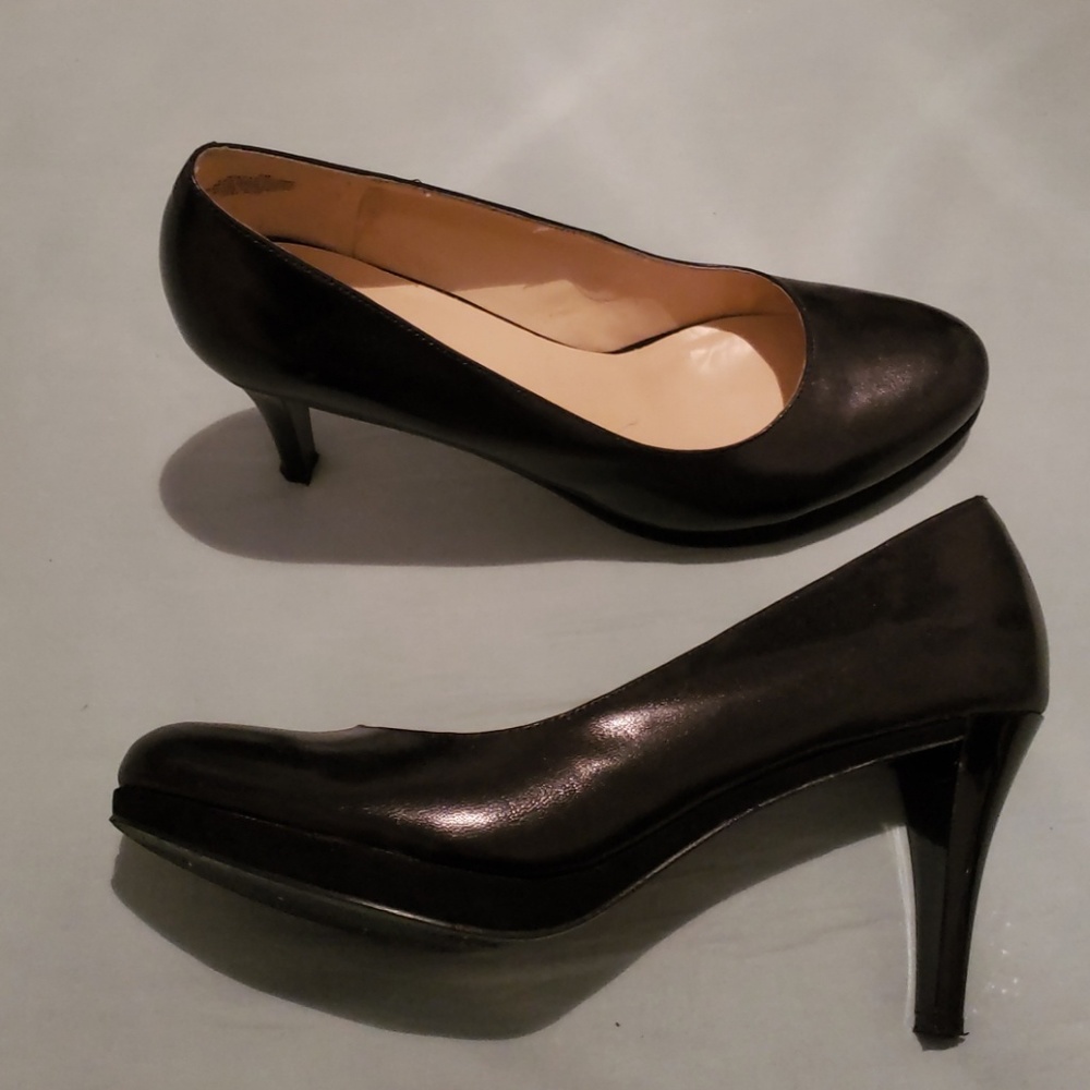 Black Nine West heels. Size 9